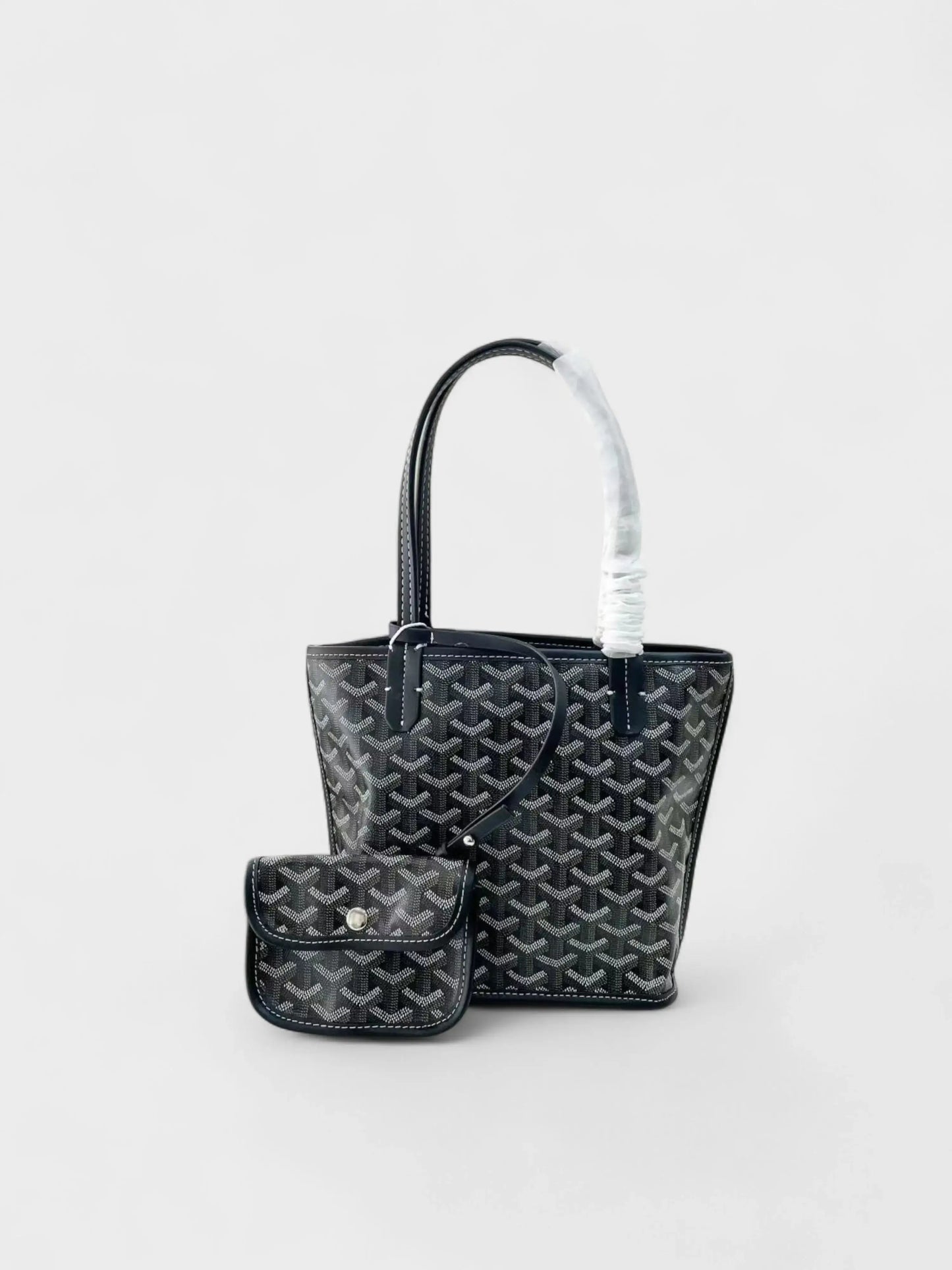 Carlsbela Handbag