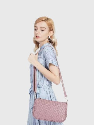 AE52 Companion Crossbody