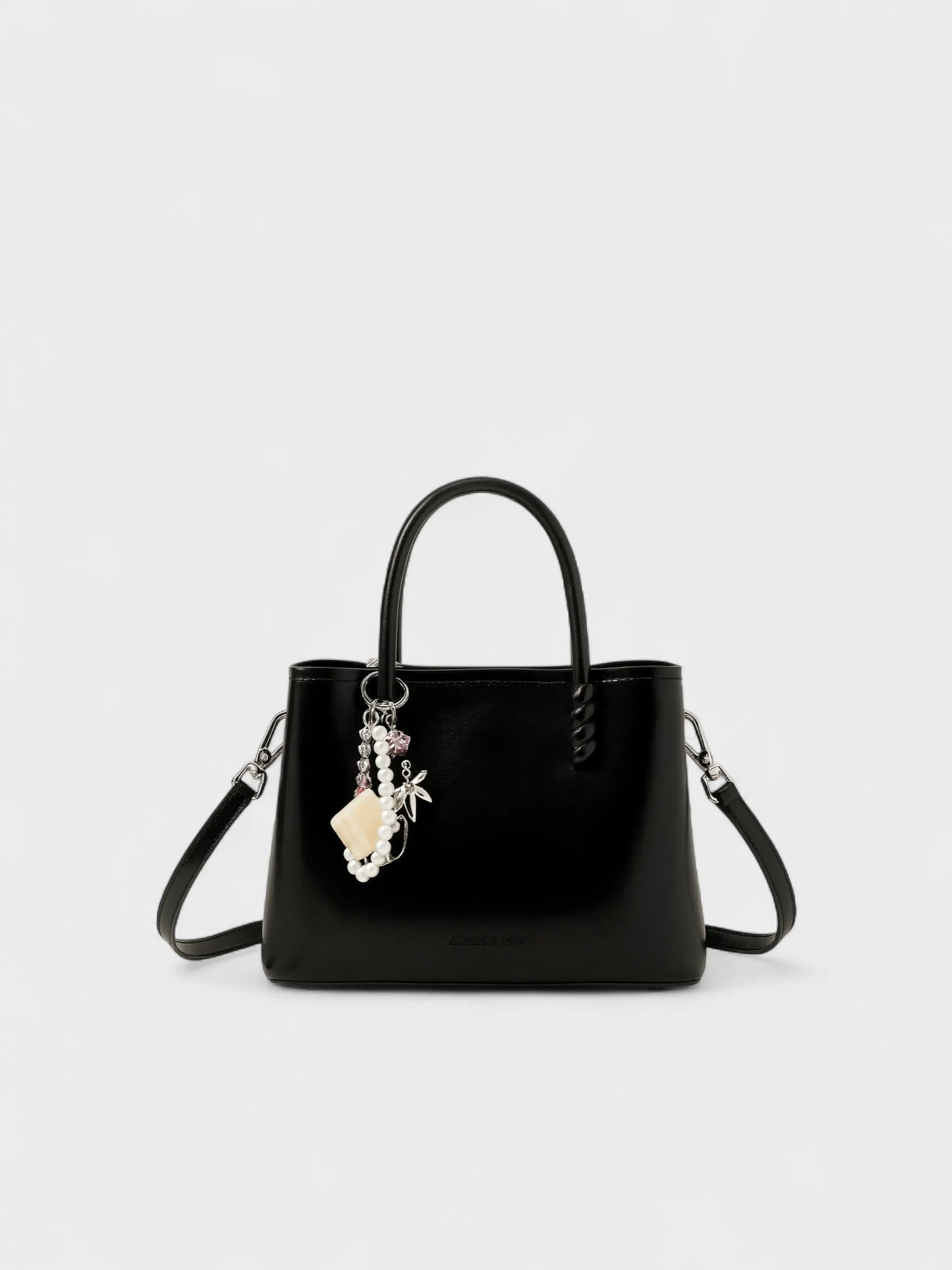 Eloura Handbag Size Medium